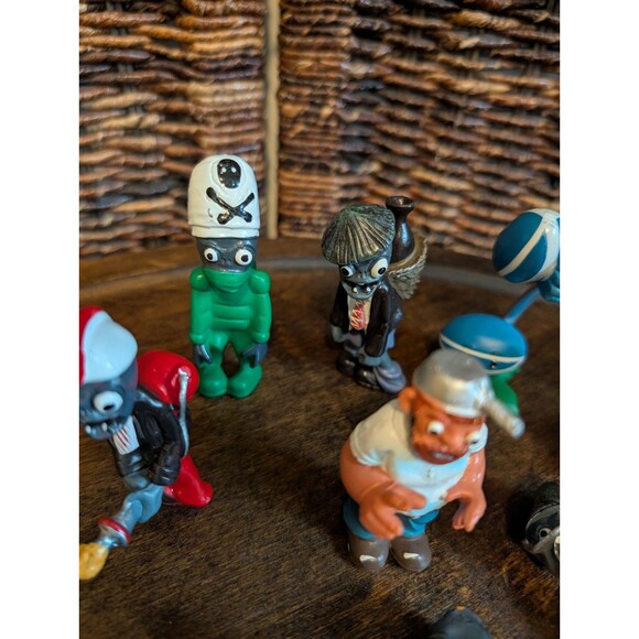 Plants vs Zombies PVC Toy Figures by Jazwares  Lot of 11 3" Inch Cake Toppers - Picture 8 of 13